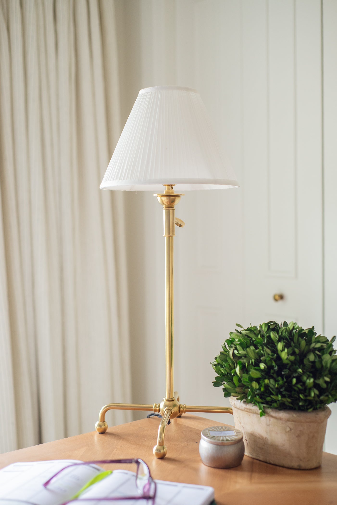 Emmett Table Lamp in Aged Brass