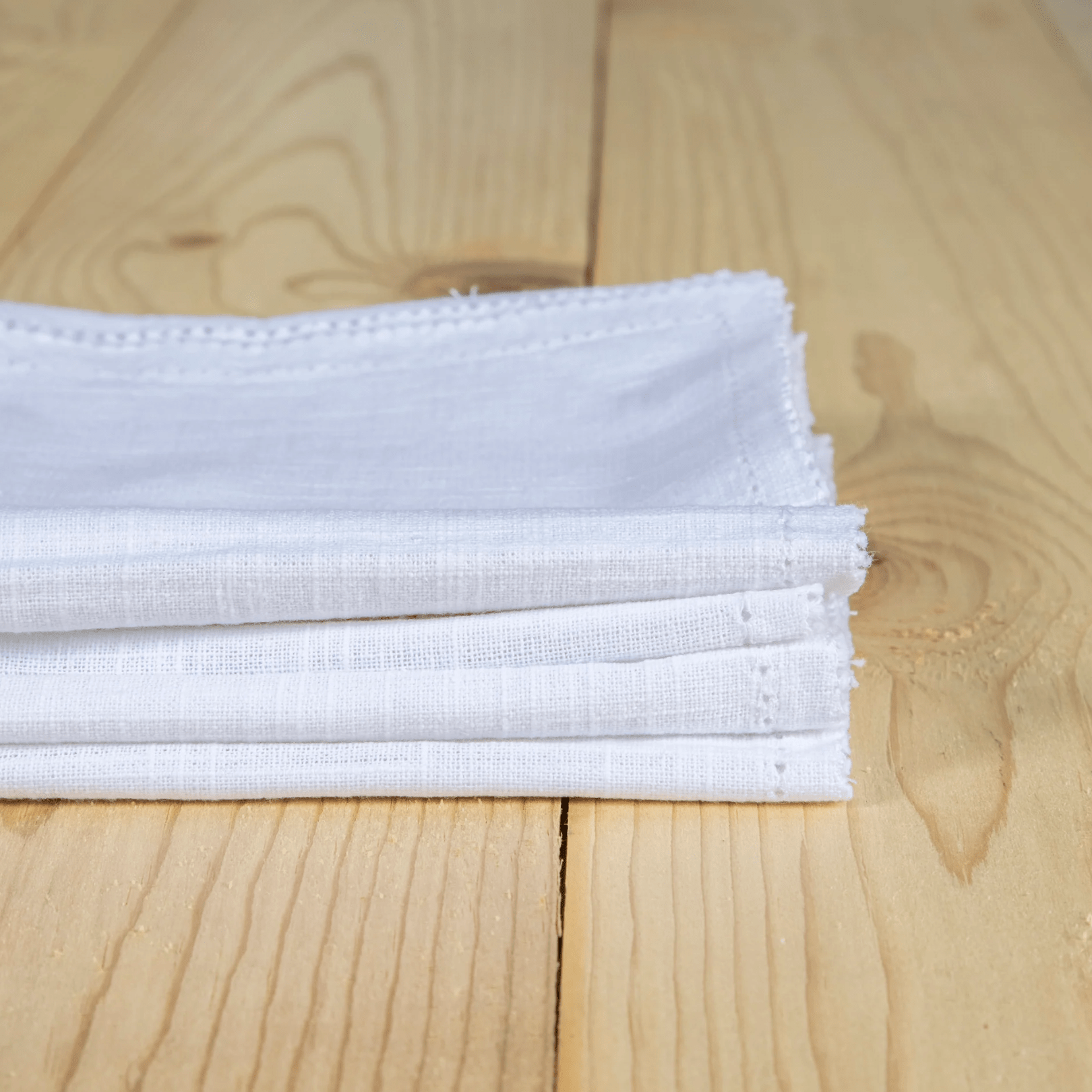 Riley Cloth Napkins, Set of 4, White