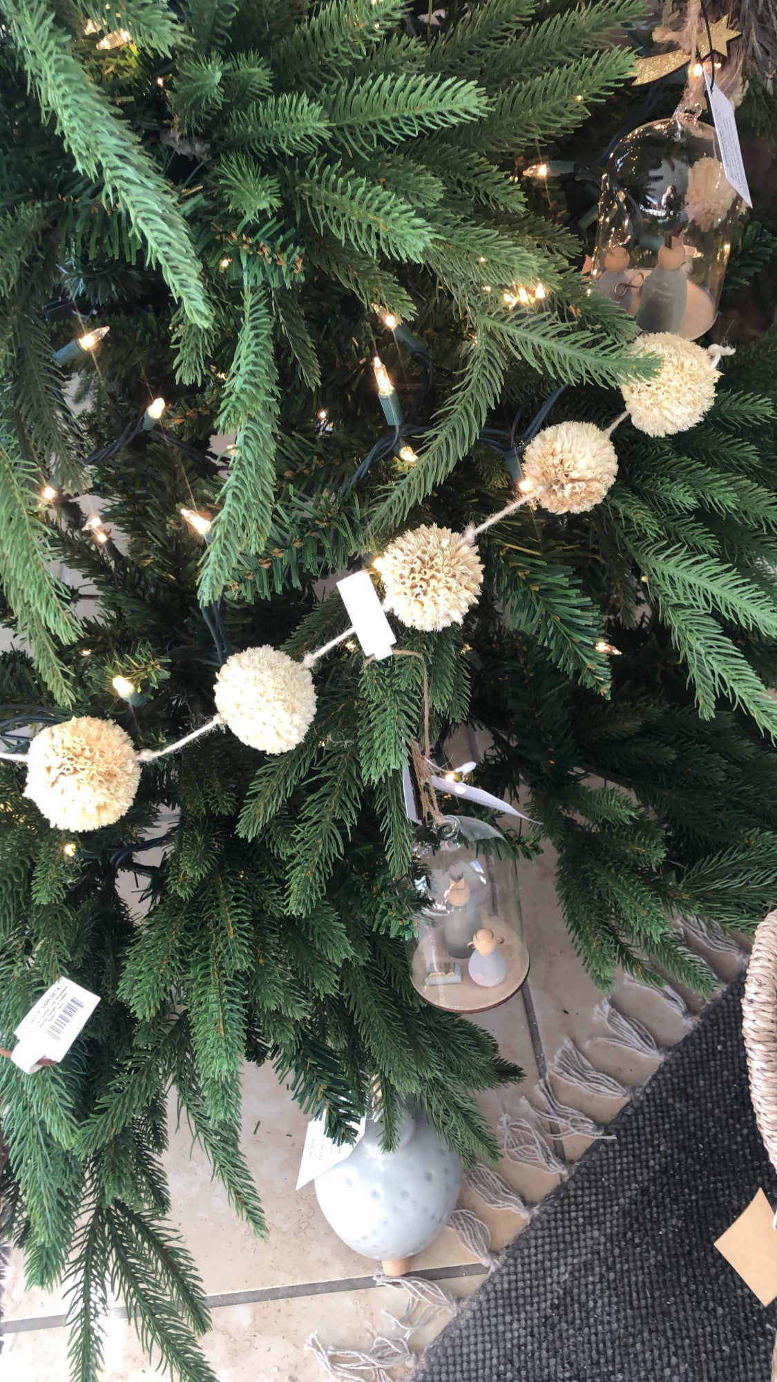 Dried Natural Spinny Flower Garland