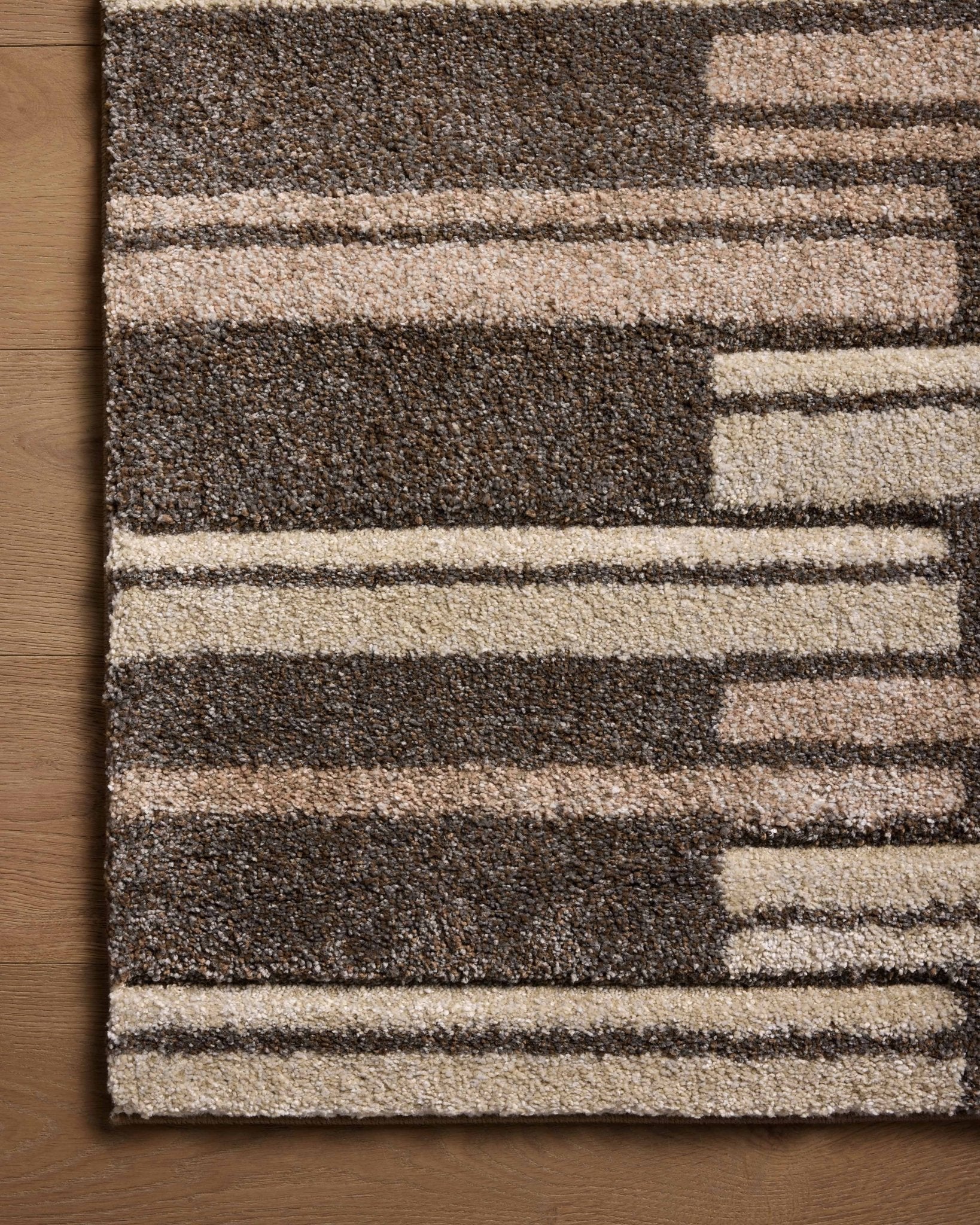 Loloi Silas Mocha / Champagne Rug