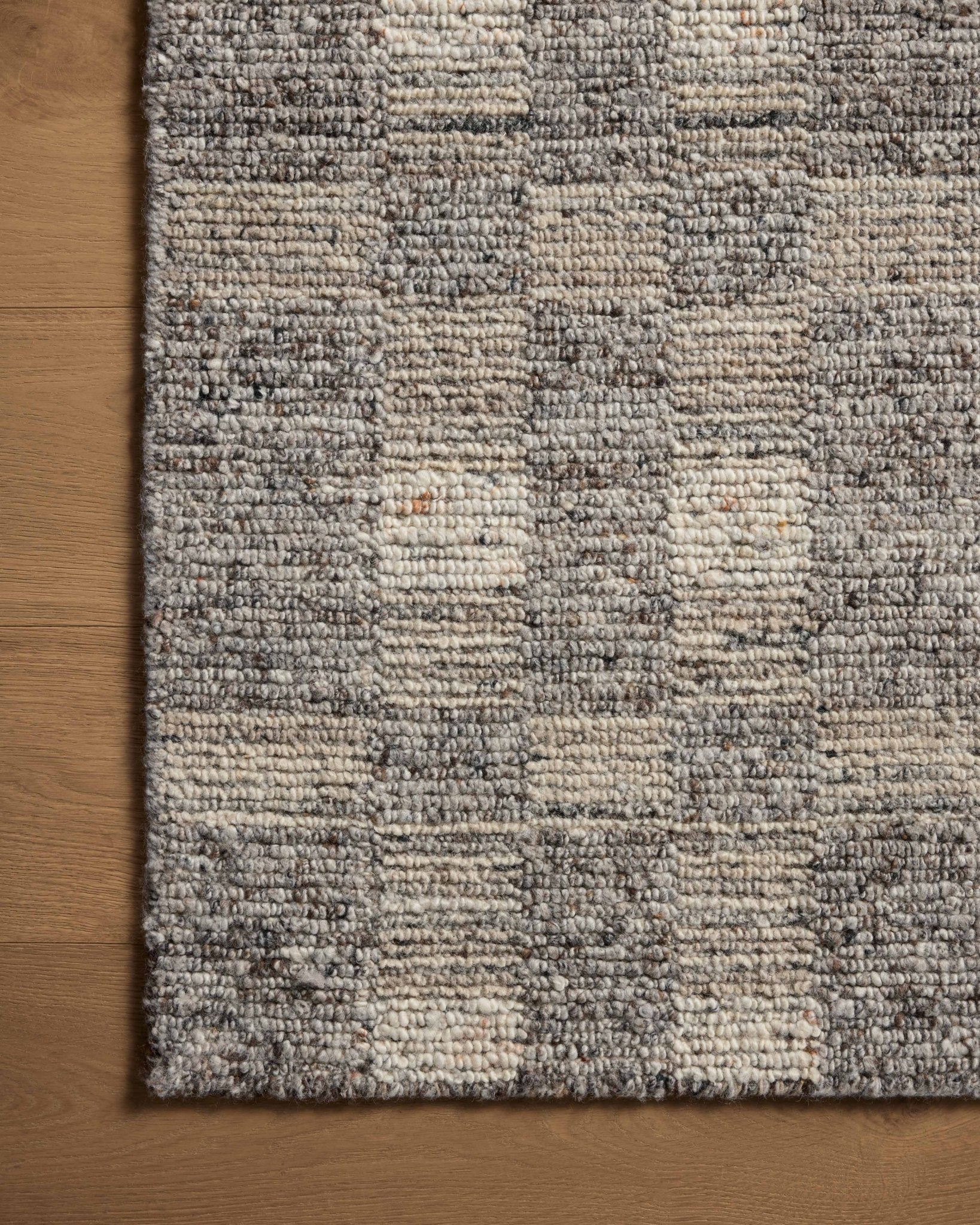 Loloi Sonya Stone / Natural Rug