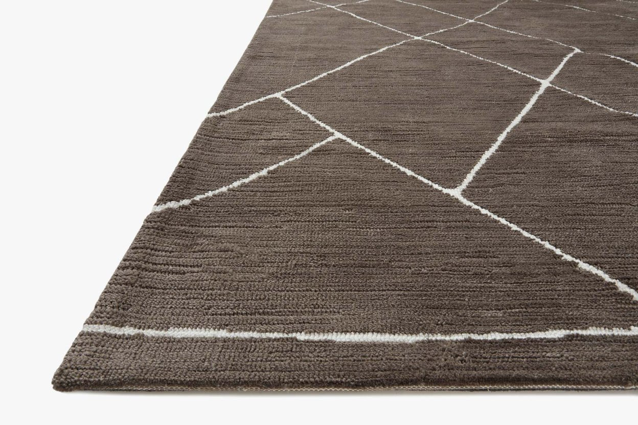 Magnolia Home by Joanna Gaines x Loloi Logan Mocha / White Rug